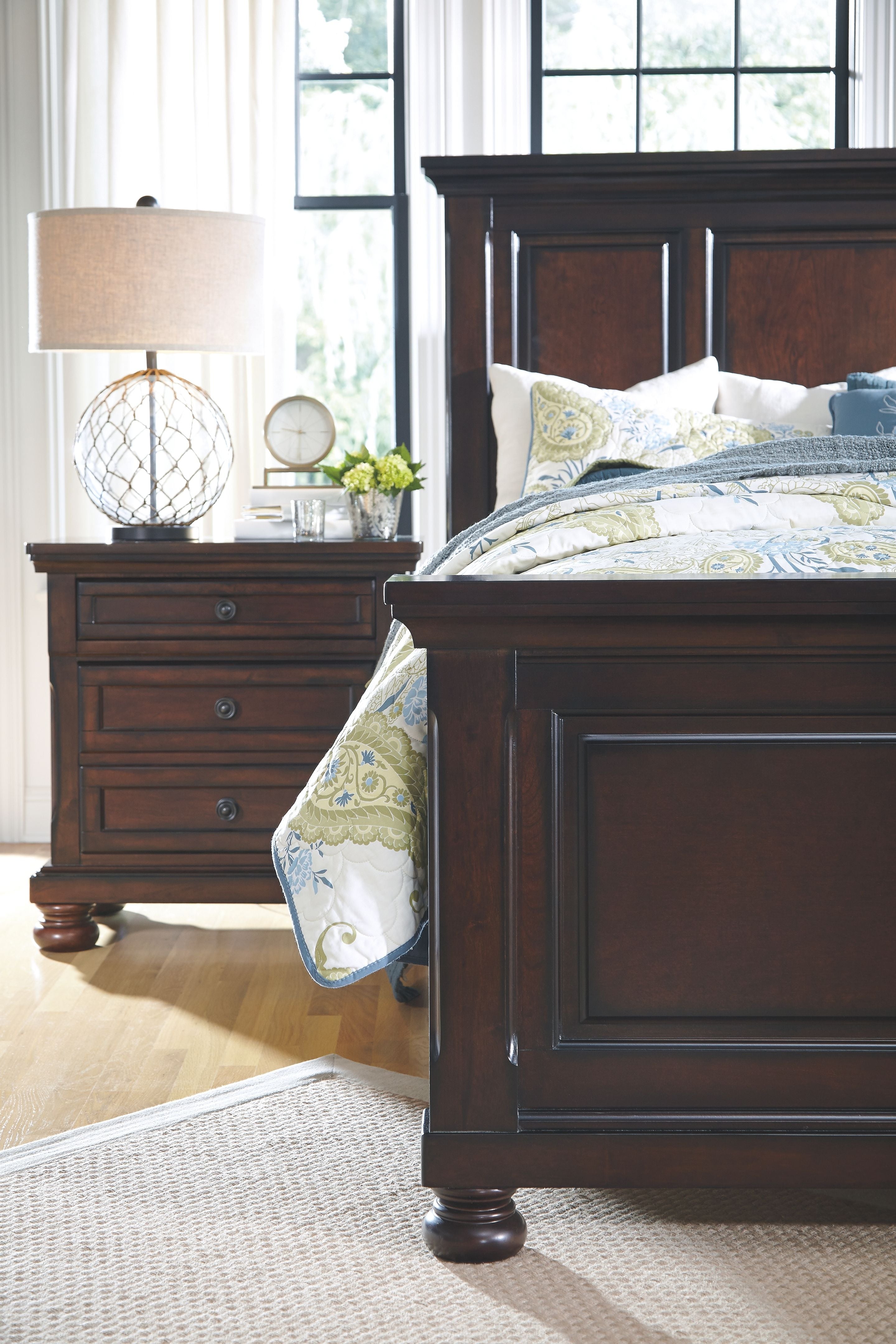 Porter - Panel Bed