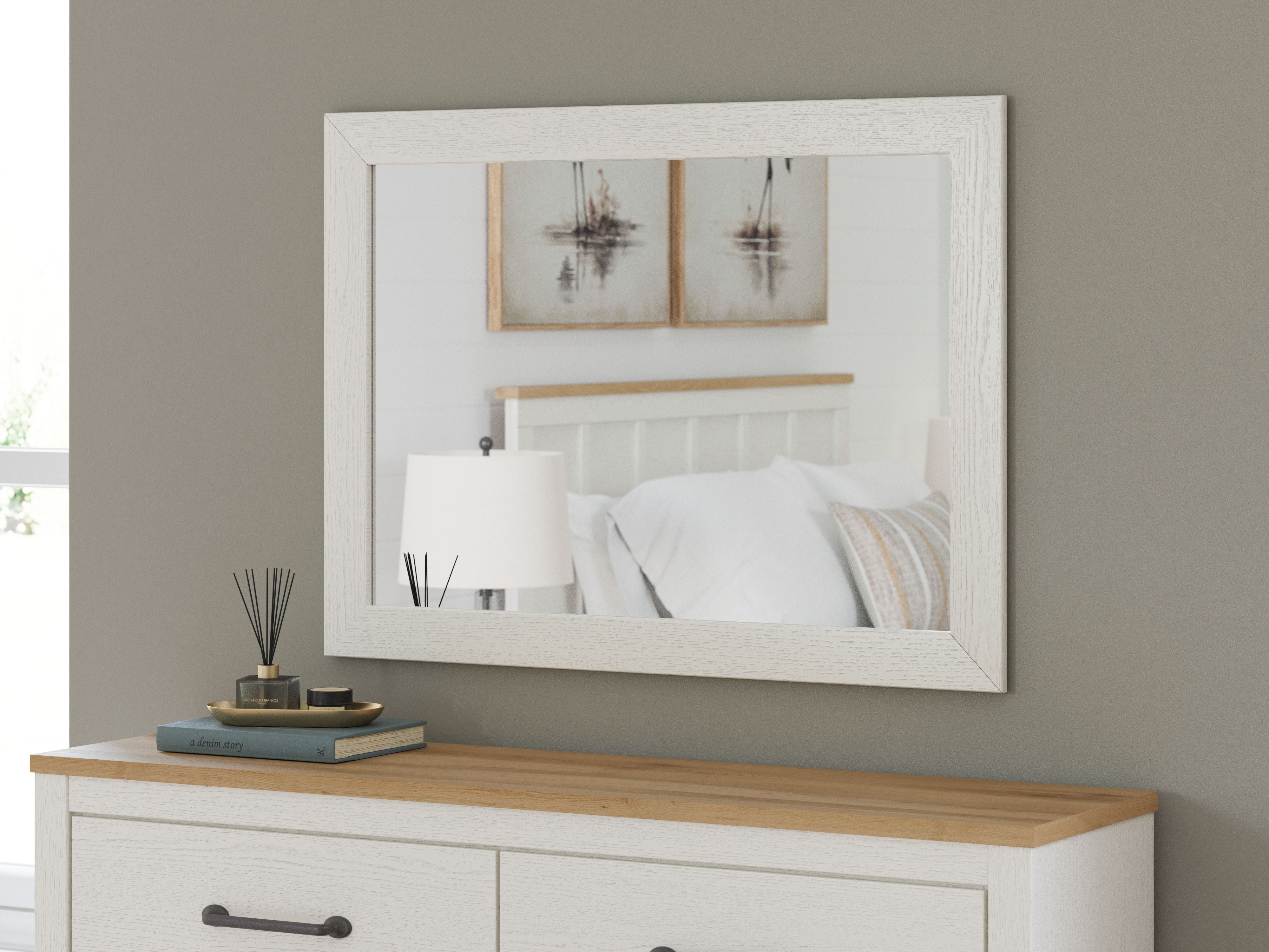 Linnocreek - White - Bedroom Mirror