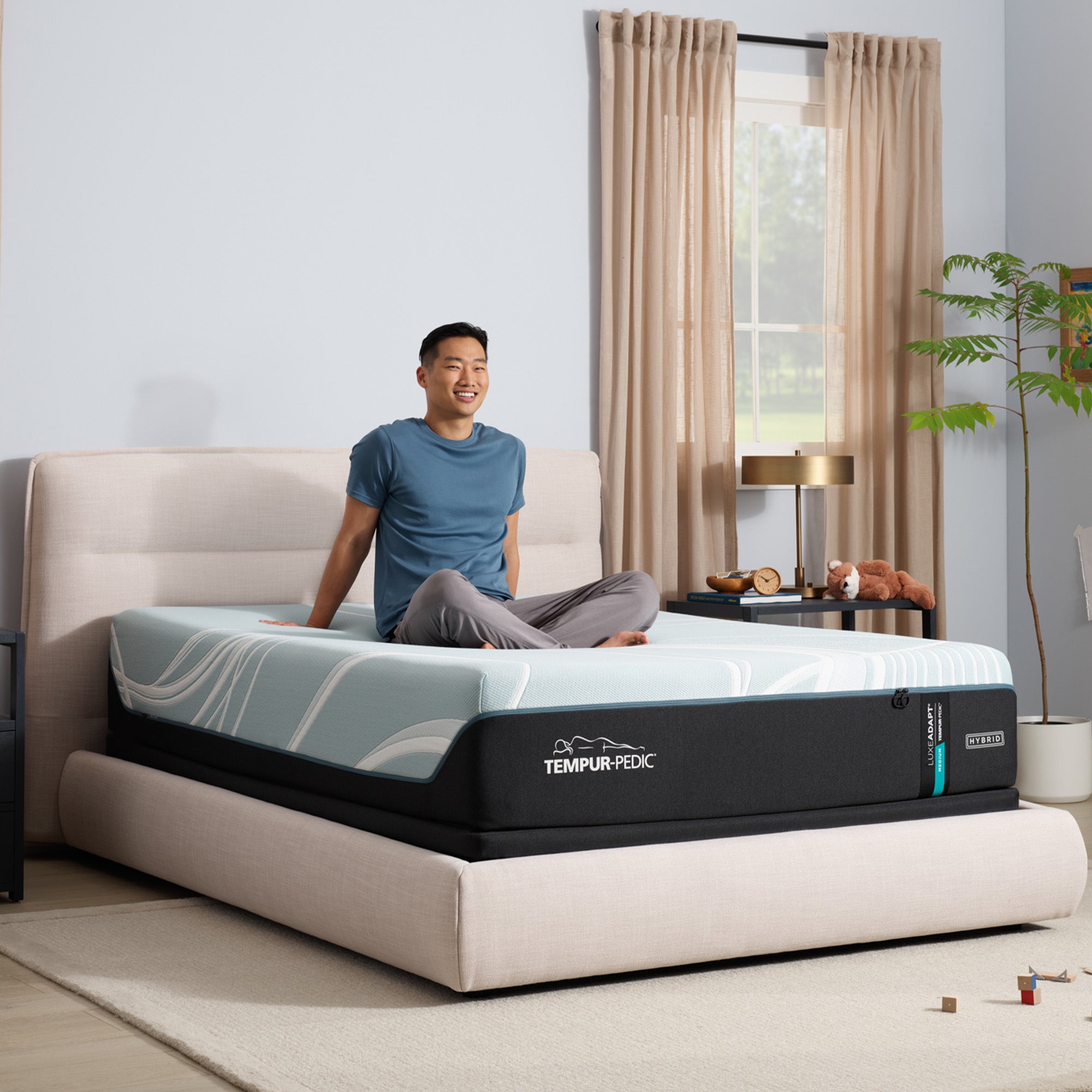 Tempur-Pedic® TEMPUR-LuxeAdapt® Hybrid Mattress