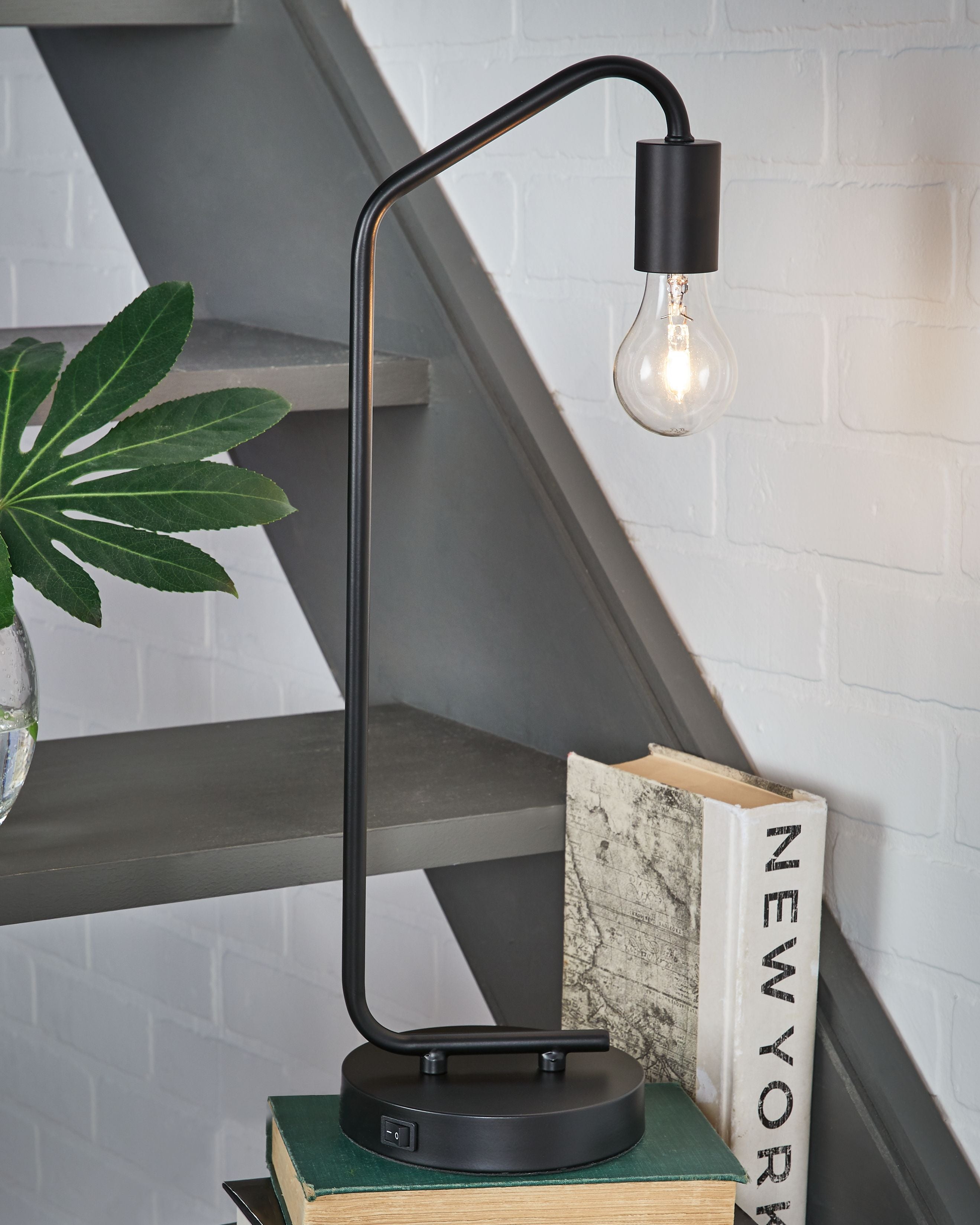 Covybend - Metal Desk Lamp