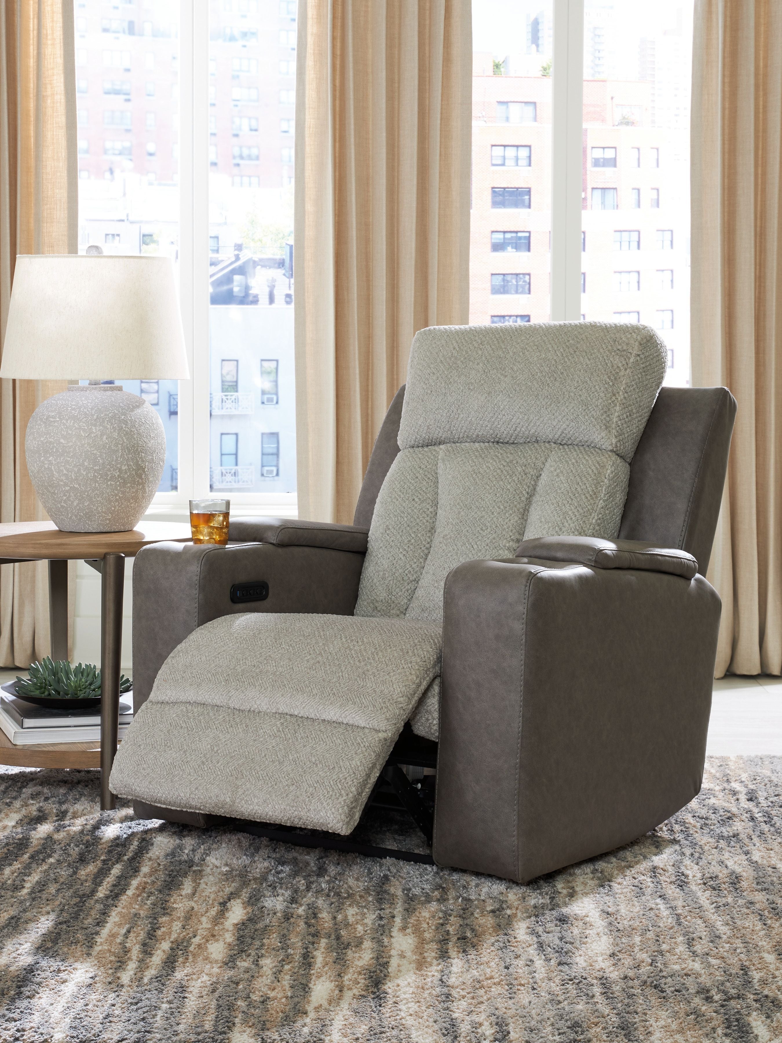 WhipLash - Sisal - Power Recliner With Adj Headrest