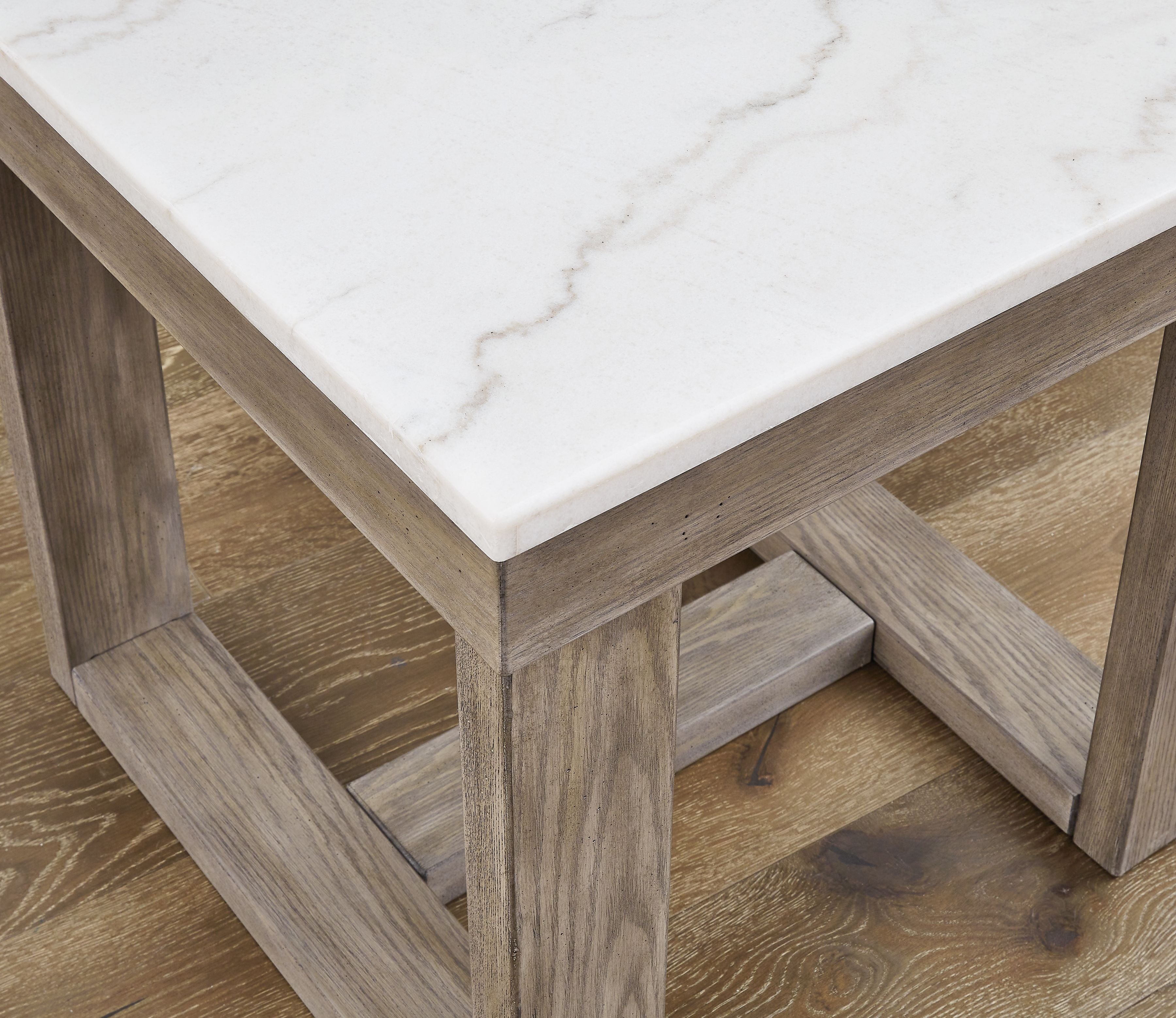 Loyaska - Brown/ivory - Square End Table