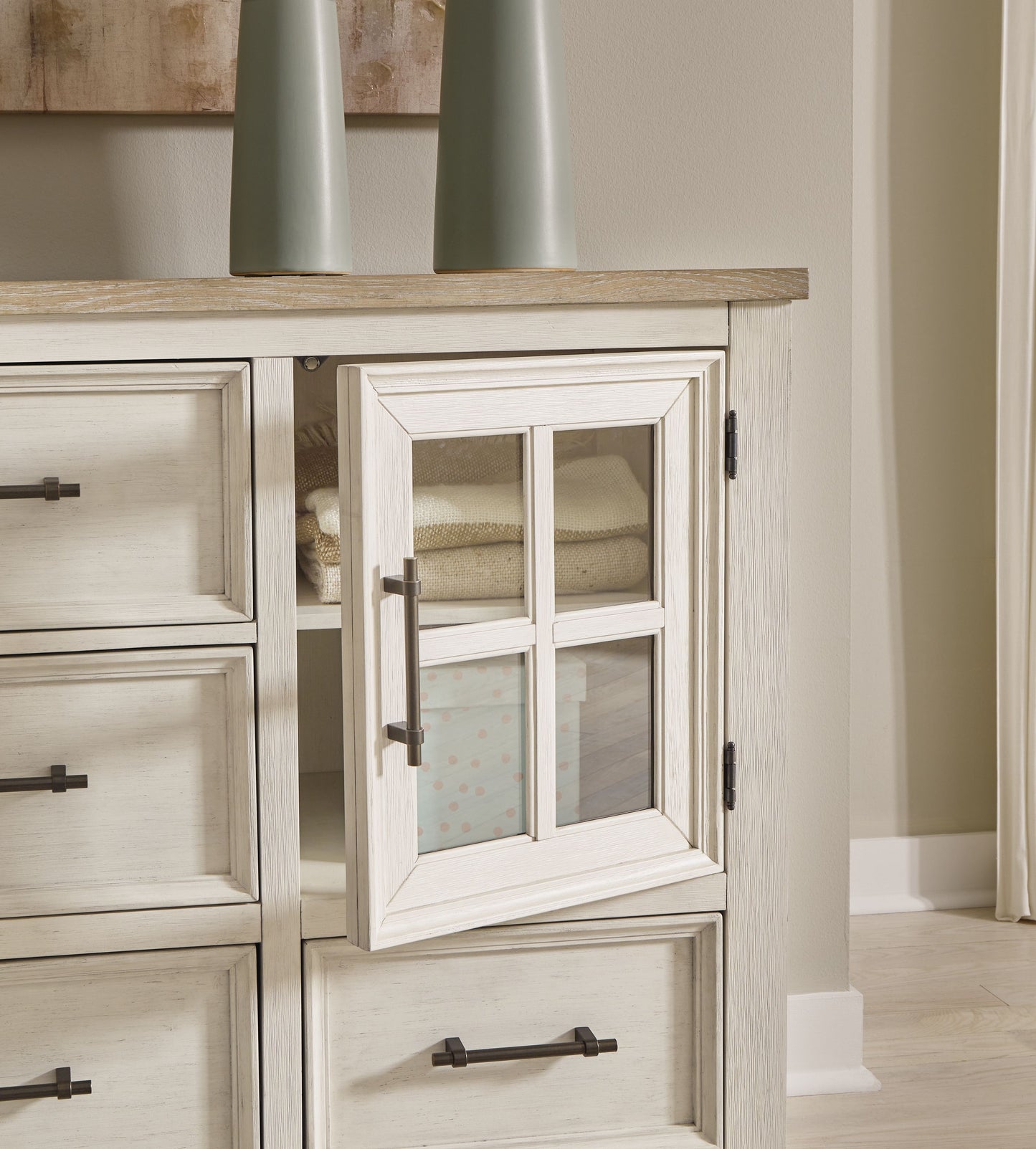 Shaybrock - Antique White / Brown - Dresser