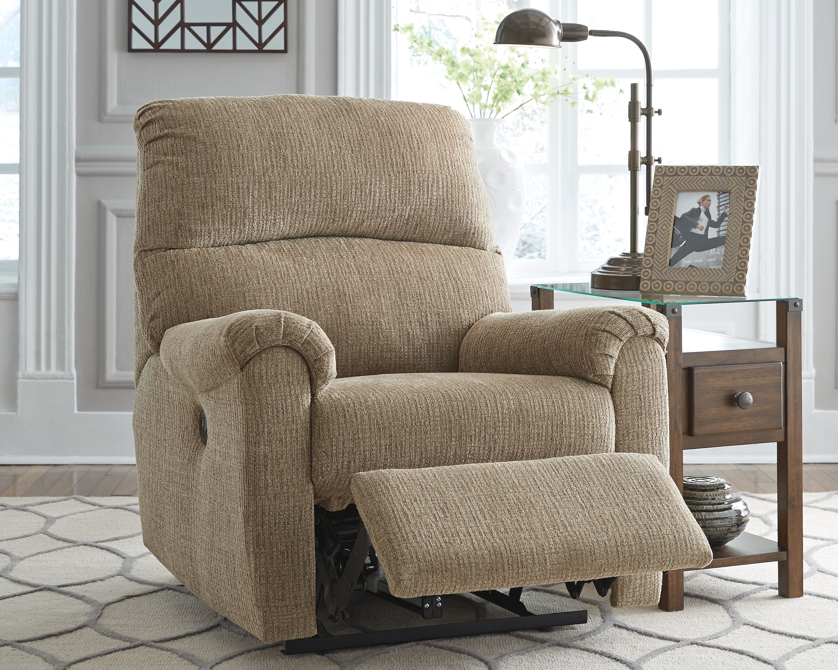 McTeer - Power Recliner