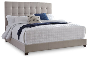 Dolante - Upholstered Bed